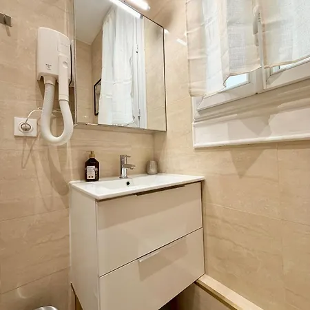 Bright In Center Butte Aux Cailles Metro 7 & 14 Apartment *